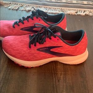 Brooks launch 7 shoes.